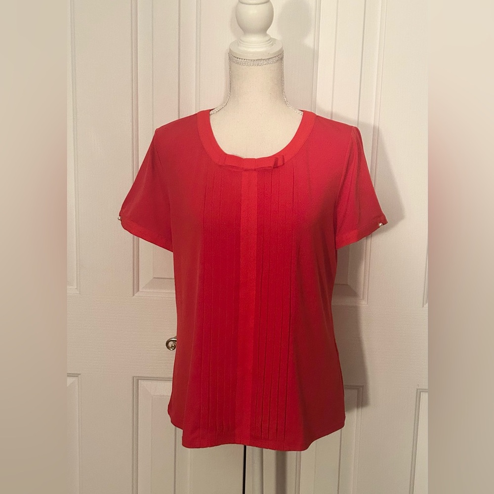 NWOT KARL LAGERFELD Vibrant Red Short Sleeve Women Top, Size Medium